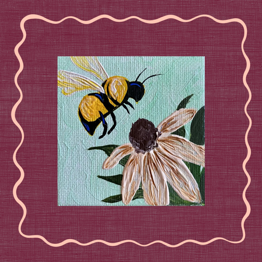 Bee with Daisy Miniature